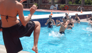 As Piscinas Fontes do Sar inician as clases de AQUAFITNESS e AQUAPOEIRA