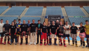 Máis de vinte persoas participan no seminario de Kick Boxing