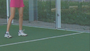 As instalacións ofertan novos cursiños de natación, pádel e tenis no mes de agosto
