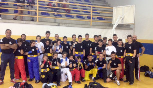 Quince medallas no Campionato Galego de Kickboxing