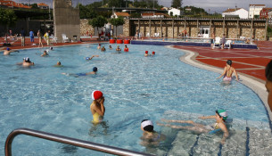 Xa están abertas as piscinas de verán Fontes do Sar