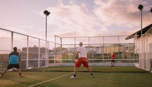 Aberta a inscrición para os cursos trimestrais de pádel e tenis