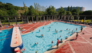Xa están abertas as piscinas de verán Fontes do Sar