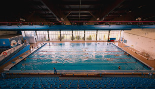 Los días 25 y 26 de febrero abrimos inscripción de no abonados para los CURSOS DE NATACIÓN