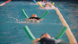 En outubro comeza unha nova edición de cursiños de natación en Santa Isabel
